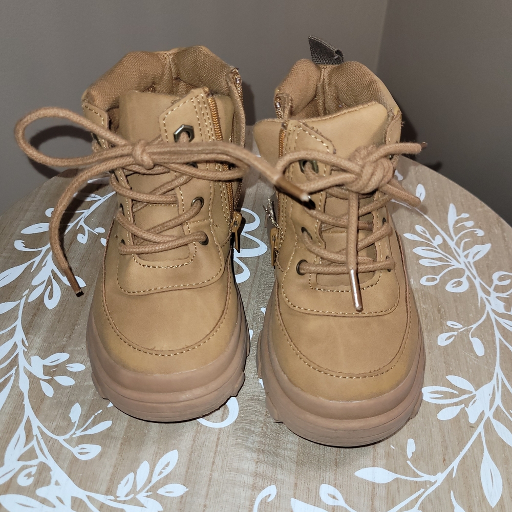 Zara Kids Tan Lace-Up Boots